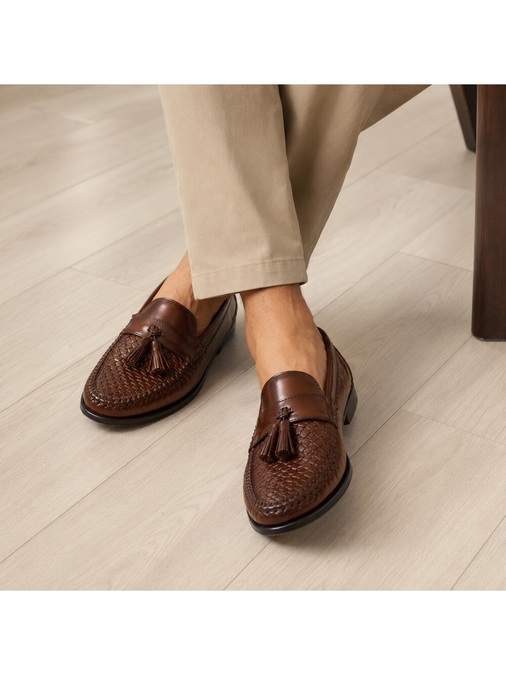 G. H. Bass & Co. Men's SZ 10.5M Sherman Woven Loafers With Tassles In Brown NEW